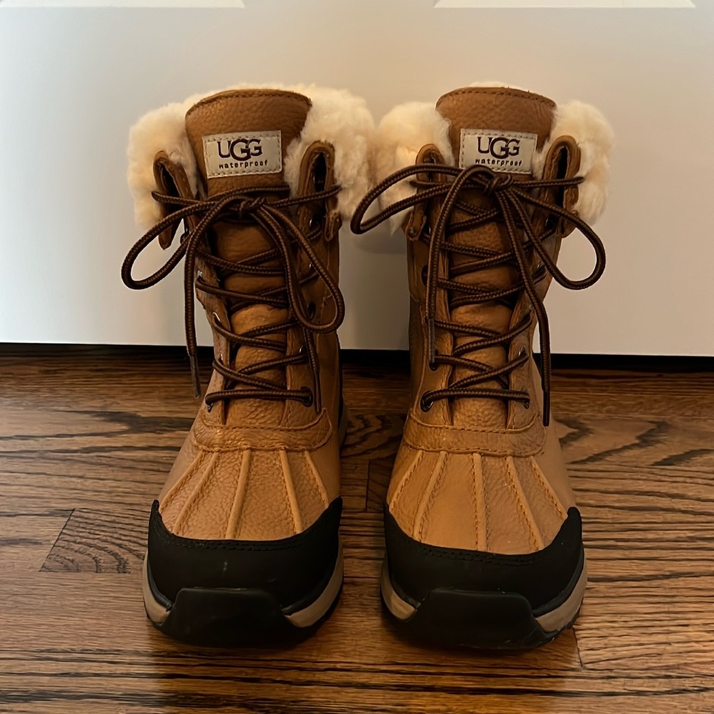 Ugg Adirondack Boots, size 7, only worn twice, like-new condition